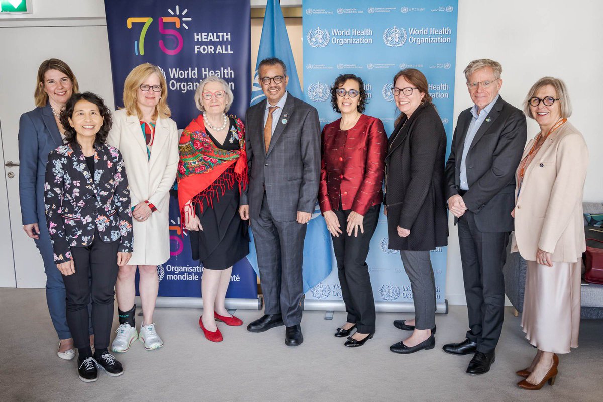 Pleased to meet @Carolyn_Bennett, #Canada's Minister of Mental Health and Addictions. @WHO very much appreciates 🇨🇦's leadership on mental health care and gender equality. We welcome your support for the #PandemicAccord and sustainable financing to enable #WHOImpact in countries.