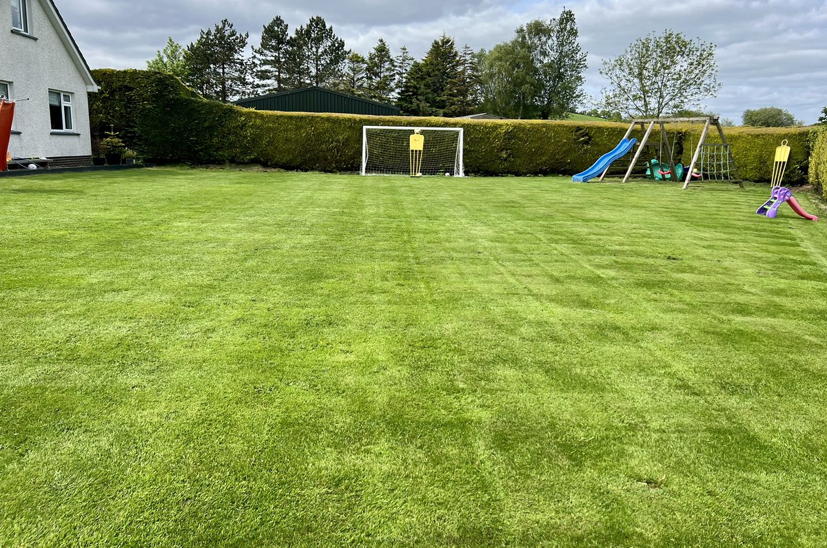 SeamusHeath1's tweet photo. 1-1’s with your local UEFA Pro License coach. 
That’s the garden ready for the summer season of individual tuition. 
Bringing out the best in everybody ability. 
Technical 
Tactical 
Social 
Confidence
Learn the game in a fun and pressure free environment. 
Be the best you can! https://t.co/NsQ1MnxZKd