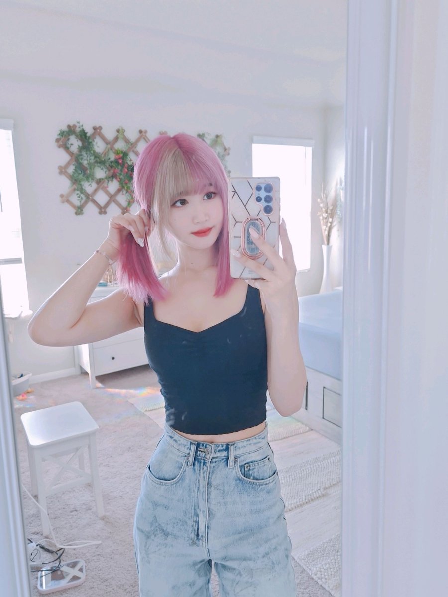 Jennybelly on Twitter: "Thoughts on my new hair? 😲"
