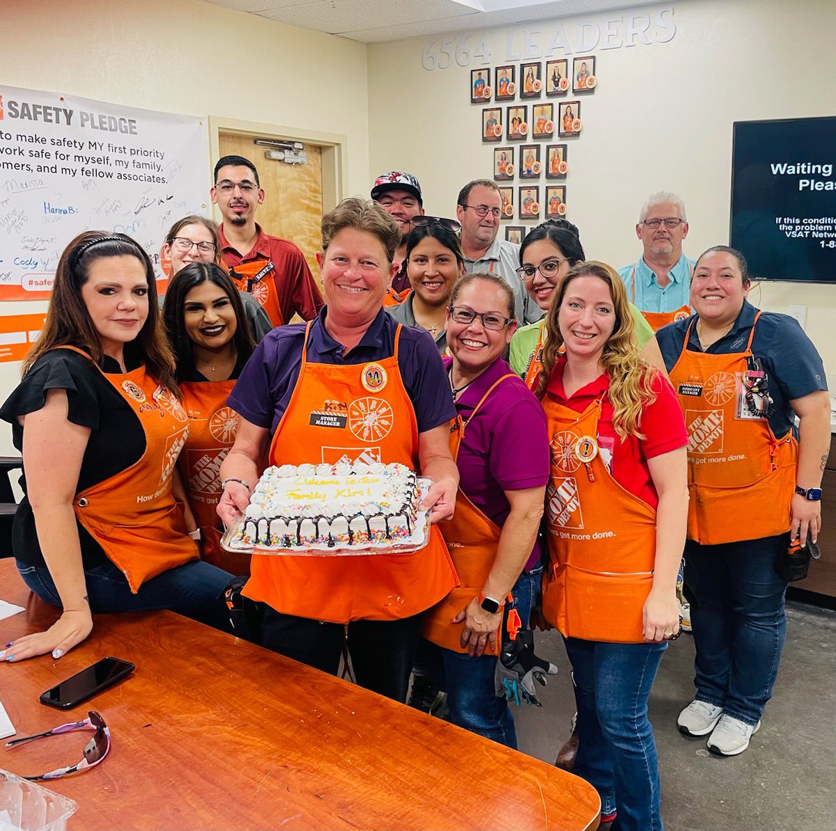 Welcome to the 6564 family @nmkimwalters! @65fbea @13lucylu_HD @Chrissaw3 @AlexSal2911 @Jennifer_HD6564 @Hanna08258794 @_Elisa_Cabrera @Jacob_Kautz_ @JimmyEchavarria @BrendanMcDowel9