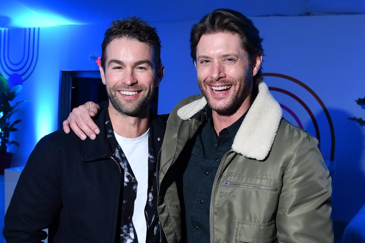 QnBee84's tweet photo. @fanexpoportland I can think of a few…😂😉 #ChaceCrwford #JensenAckles #TheBoys #SupermanAndLois #AdamRayner #EmmanuelleChrique #TylerHoechlin https://t.co/Lk2oYjtaP5
