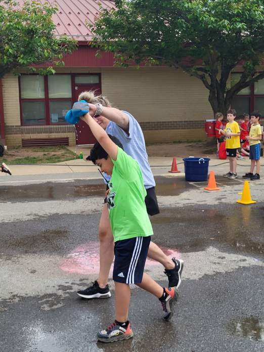 Great work @MrMyers_PE_FCPS &amp; @ELeboisFCPS on your first TRES Field Day!  Everyone enjoyed the day! #fcpspe #Fieldday #Inclusion