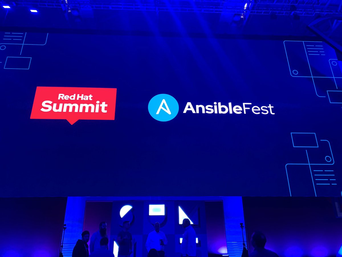 Ever wonder what it looks like behind the scenes as #RHSummit and #AnsibleFest main stage?  Check this out 😎!