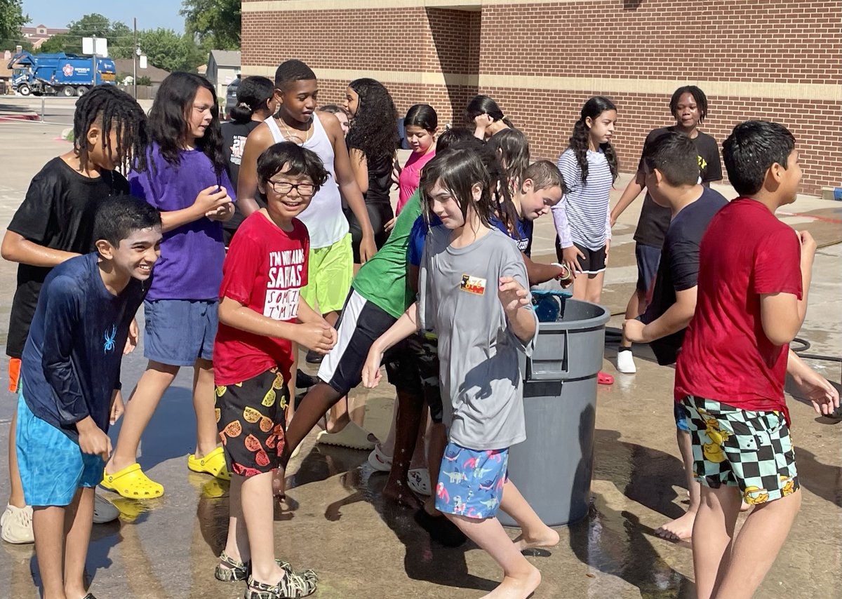 Dale B. Davis Elementary tweet media