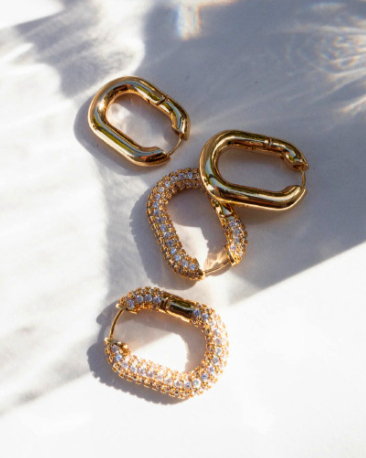 The golden touch
-
-
#madisonsniche #jewerly #hoopearrings #goldjewerly #pavechainlink #summeraccesories