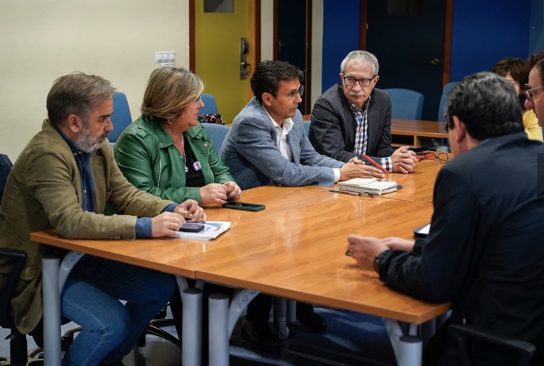 2/2 

✅ Defender la <a href="/EASPsalud/">Escuela Andaluza SP</a> es defender la #saludpública, pieza fundamental que nos ha ayudado a salir de esta dura pandemia 

❤️ Defender la Escuela Andaluza de Salud Pública es defender #GRANADA, es defender la descentralización de Andalucía, es defender nuestra #SALUD