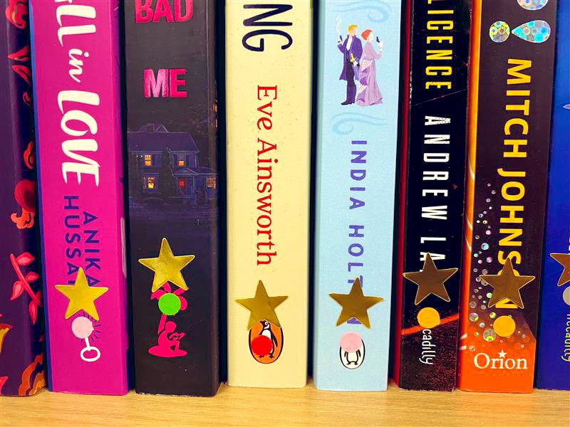 📢‼️🚨NEW BOOK ALERT 🚨‼️📢 If you’re in the English corridor, have a look at our brand new shelf - filled with brand new books! Our lovely new books have golden star stickers on them. Have a look during your next reading lesson or come down to browse! 📚⭐️