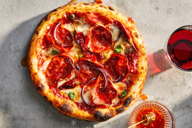 Soppressata Pizza with Calabrian Chilies and Hot Honey
foodandwine.com/recipes/soppre…
