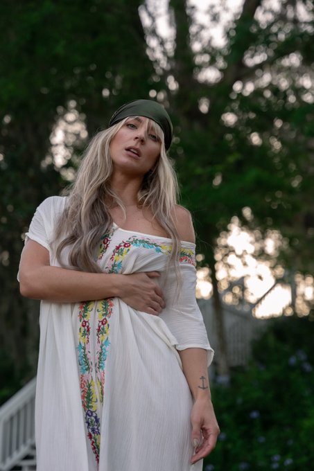 TW Pornstars - Yrsa Clicks 📸. Pictures and videos from Twitter. Page 3