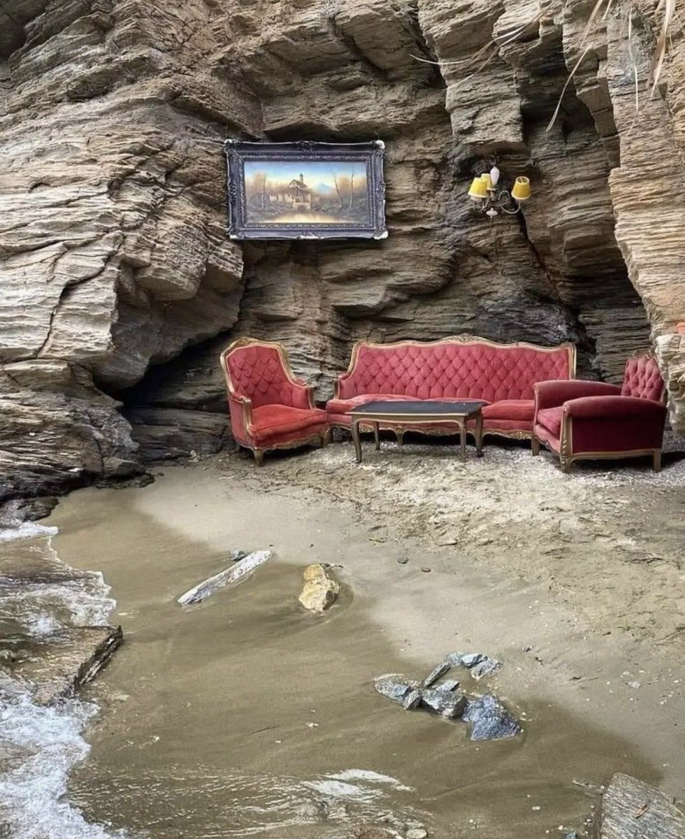 weird ass places (@weirdassplaces) on Twitter photo 