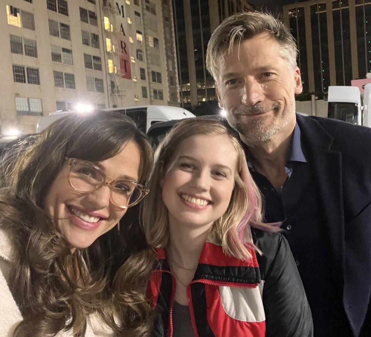 It has been a WILD ride with these three 💛 Tell us! What did you think of that final scene in #TheLastThingHeToldMe?! 😳😭

#BehindTheScenes #JenniferGarner #AngourieRice #NikolajCosterWaldau