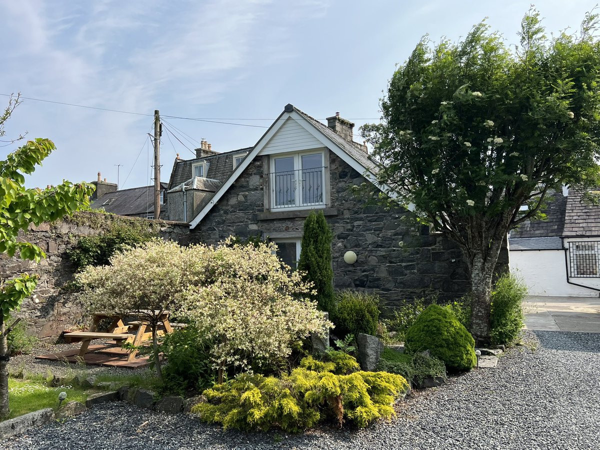 ApplePearCottag's tweet photo. All set for the summer season at Pear &amp; Apple tree cottages in Newton stewart.
#dumfriesgalloway #Scotland #hoildaycottage @uniquecottages @VisitScotland https://t.co/xFhRduFTdd