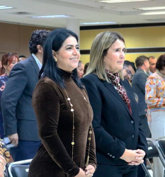 SESEAVOficial's tweet photo. ➡️En este evento el titular del #CEJAV, Mtro. Fernando Valerio Gutiérrez,  agradeció la asistencia y recalco su compromiso en fomentar y trabajar por una cultura de paz y con ello, el respeto de la dignidad humana a través del dialogo y respeto ☝🏻✅ (2/2) https://t.co/ypKnBKxlk1