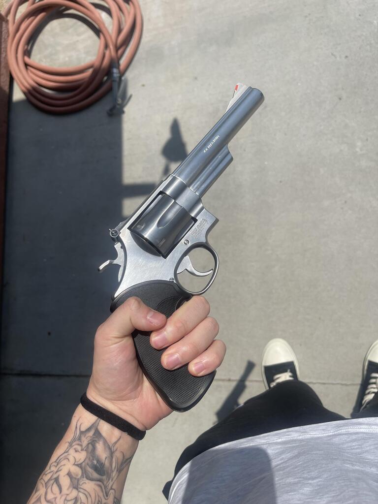 via /r/guns from /u/bbw-enthusiast