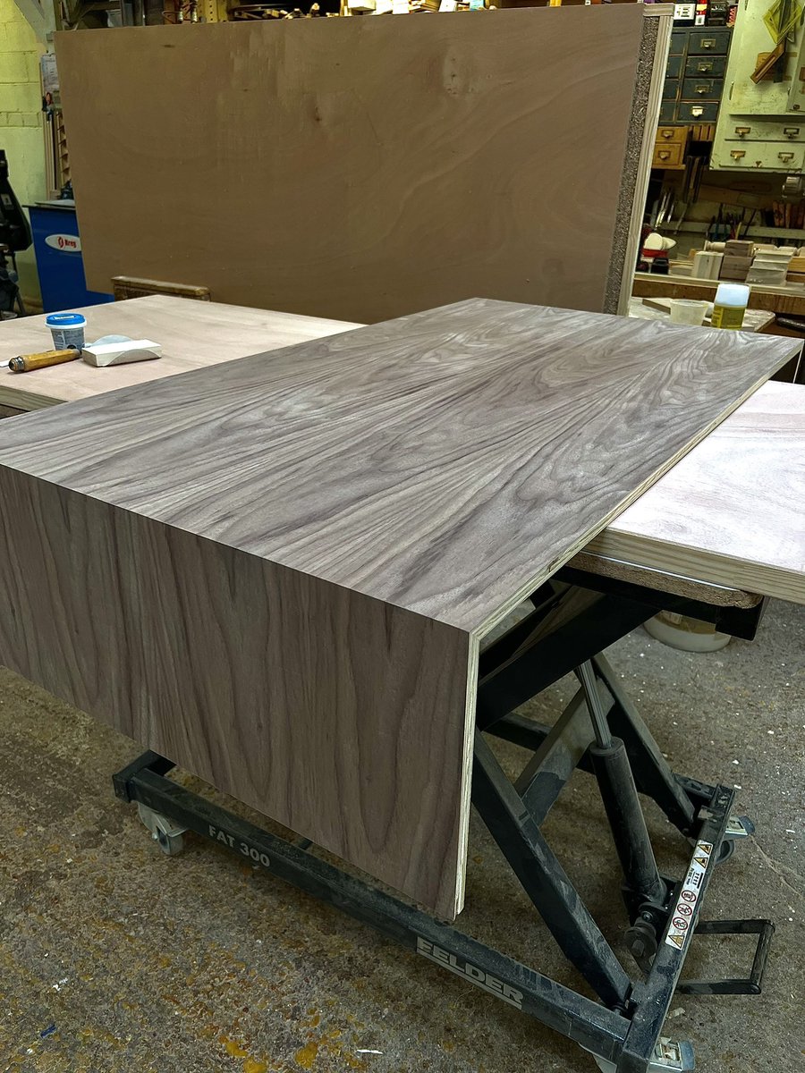 SkokieMillwork's tweet photo. Waterfall walnut table 🔥😎

#wood #woodworking #handmade #design #waterfalltable #woodshop #woodwork #woodporn #walnut #waterfall #custommade #woodworkingcommunity #walnutwood #details #skokiemillwork #woodworkersofinstagram #quality #wooddesign #smallbusiness #skokieillinois https://t.co/7RCEOKOpUO