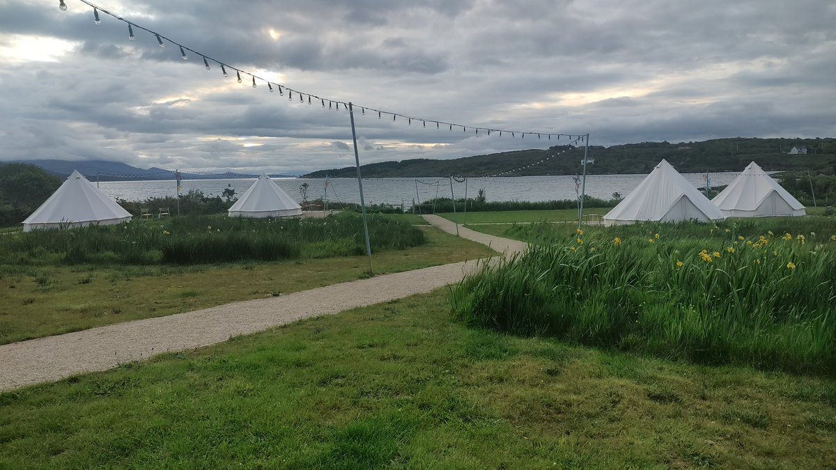 Ciao West Cork! Great 2 days exploring Bere Island with Murphy's Ferry Service, Garinish Island, Bantry House and beautiful Glengarriff with Harbour Island Ferries. Kayaking from <a href="/WAGlamping/">WildAtlanticGlamping</a> was an experience to remember 😍 and dinner at the Bere Island Lodge