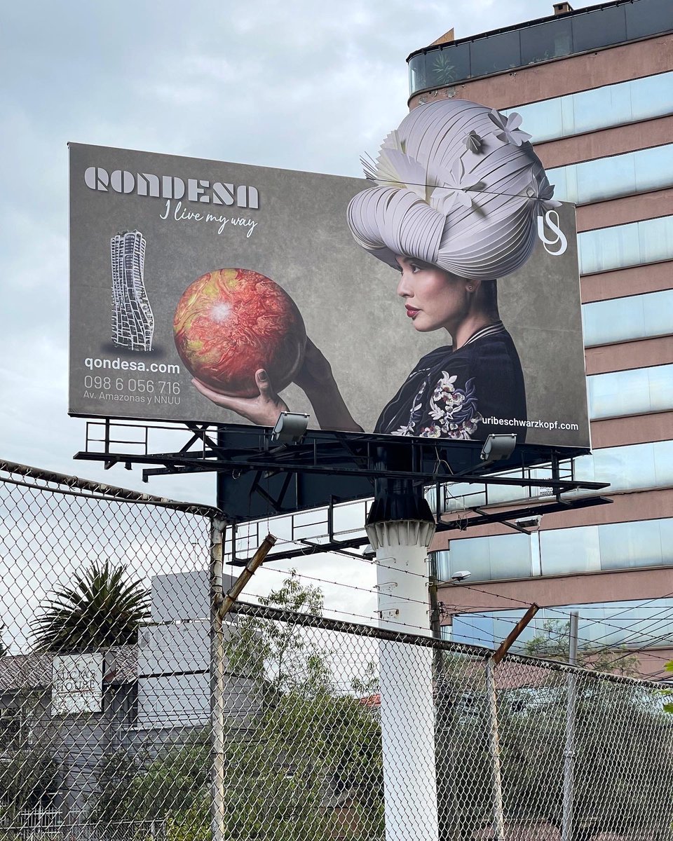 Induvallas's tweet photo. El #OOH es una herramienta poderosa para que el sector inmobiliario llegue a sus clientes potenciales.🗣️

Utilizando distintos artes en cada ubicación, Uribe Schwarzkopf logra transmitir la esencia de su proyecto a su audiencia☁️

#marketing #inmobiliaria #publicidad https://t.co/qVhIiiiJrB