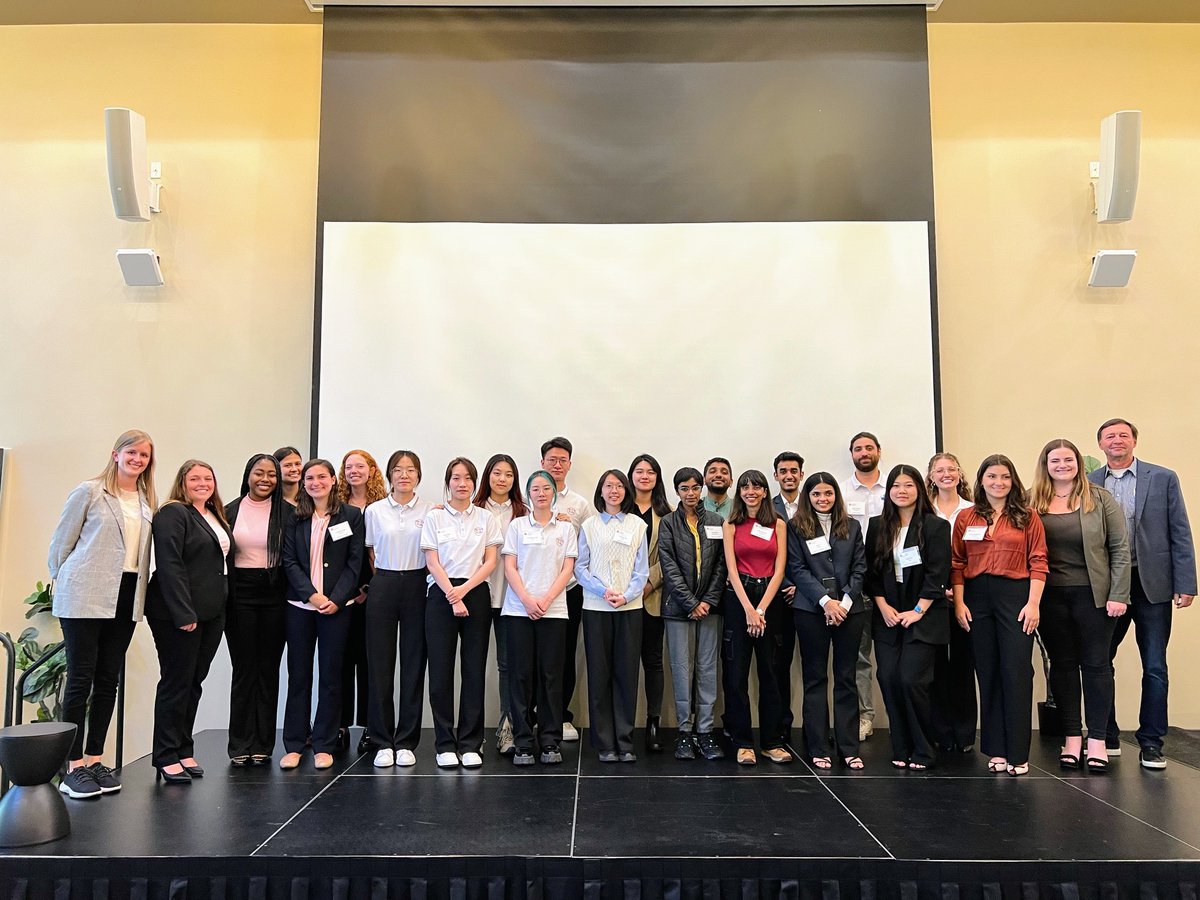 Video recordings of the <a href="/StanfordLngLife/">Stanford Center on Longevity Design Challenge</a> #DesignChallenge Finals are now available!

📽️Watch now: longevity.stanford.edu/design-challen…

🦿Keynote address by <a href="/StanfordEng/">Stanford Engineering</a> Prof @StevenHCollins about designing exoskeletons to sustain mobility
📢Pitches by the finalist teams
🏆Awards
🎉And more!