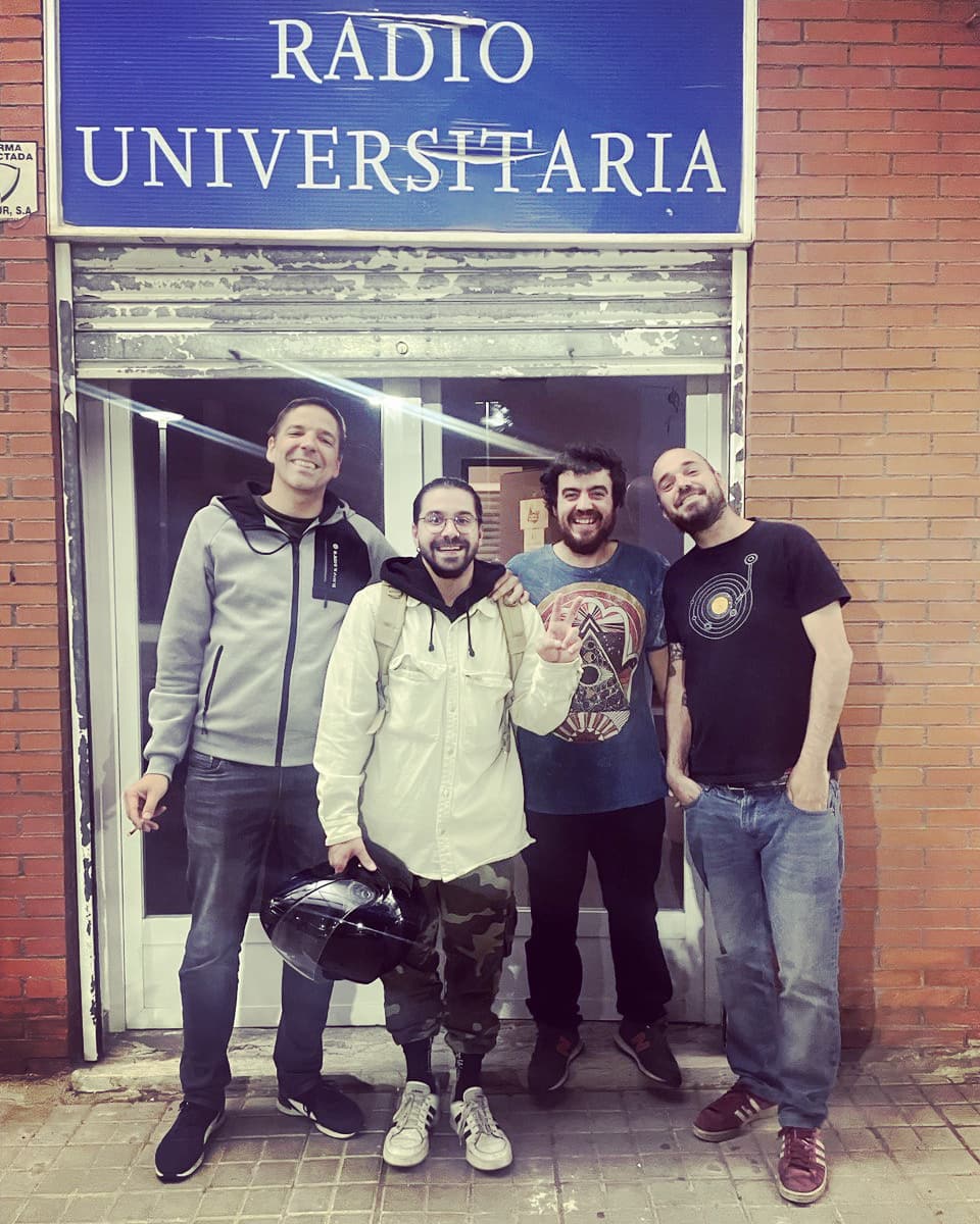 Alooo?? Volvemos a Twitter para recordaros que seguimos publicando programones todos los jueves, como el 27x14 con la vista de <a href="/iamjasmusic/">I AM JAS</a> check that: lafurgoradio.es/i-am-jas-la-fu…