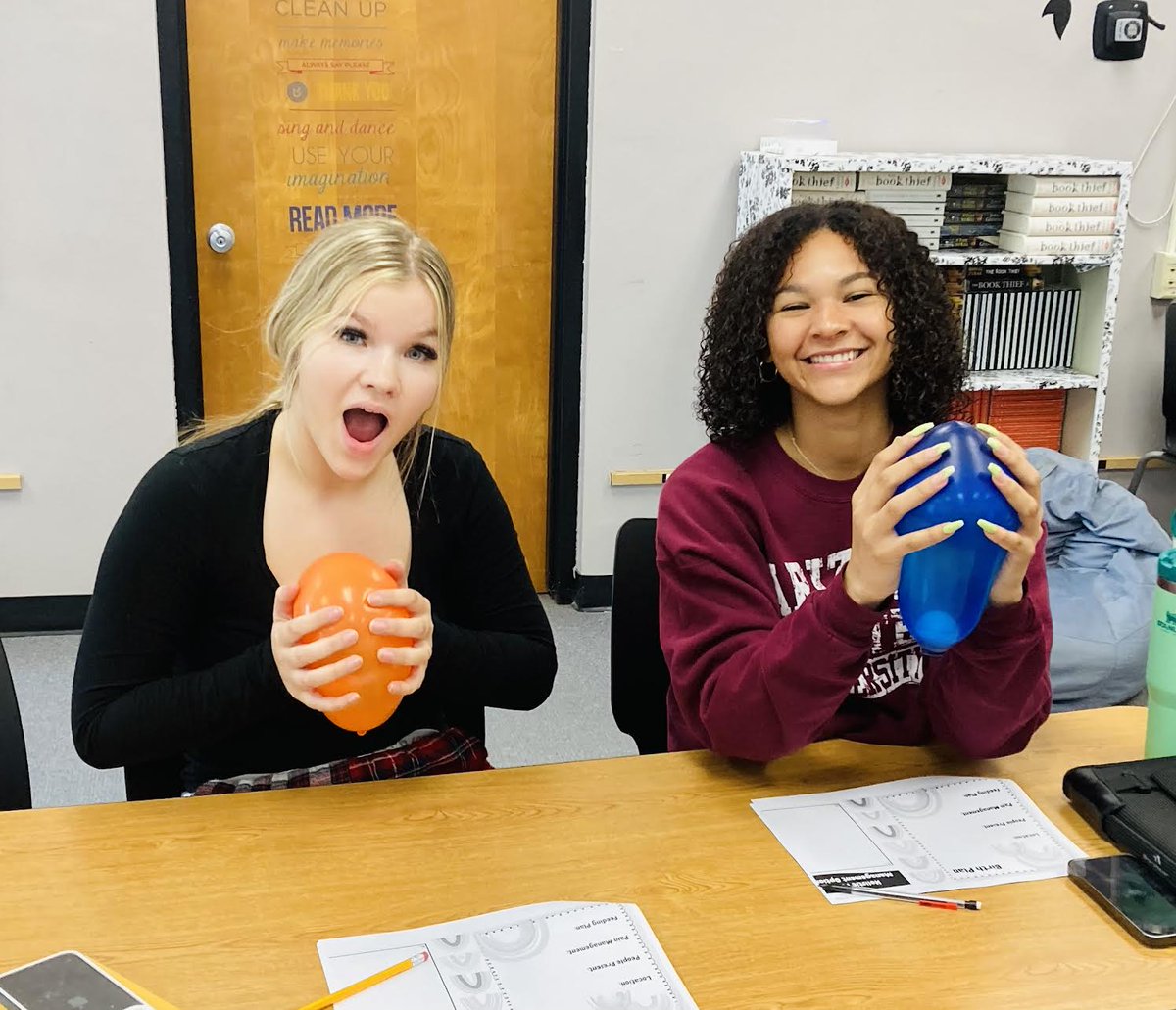 SadiePfantz's tweet photo. Childbirth Explained With A Balloon &amp; A Ping Pong Ball.  #IFACadetPride #Parenting #ChildGrowthDevelopment https://t.co/FBbr4yWk6G
