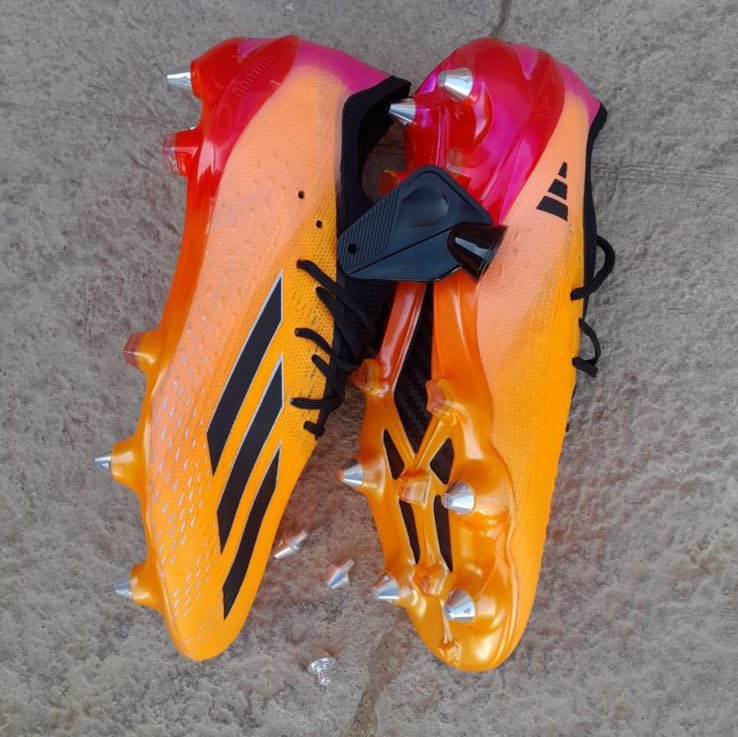 iaraortizs's tweet photo. Hola!
Mi novio empezó su emprendimiento donde vende botines originales de alta gama, son hermosos. Abrió una página en Instagram, podrían ayudar compartiendo y siguiéndolo por favor 🙏 🥹

https://t.co/MbdAihKOzI https://t.co/iG5gXrZmEN