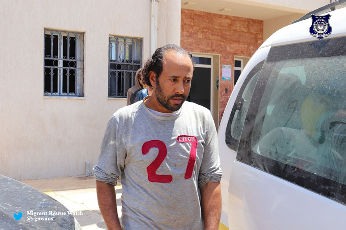 1/2 #Libya 22.05.23 - Police in Sabratha during security road check apprehended a group of undocumented #migrants of different nationalities who attempted to reach the beach area for boat crossing. #migrantcrisis #DontTakeToTheSea #seenotrettung #Frontex