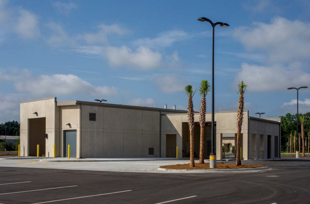 thomasandhutton's tweet photo. T&H celebrates #NationalPublicWorksWeek with @APWATWEETS kicking things off with #THProject, the @NorthCharleston Public Works Facility. The 52-acre complex is a redeveloped Air Force housing and now serves as the central hub for the City's #PublicWorks. #NPWW @SCarAPWA https://t.co/UocLXob6wc