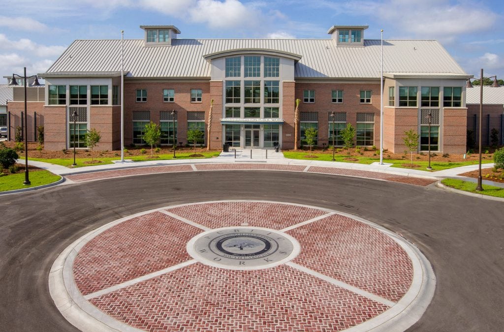 thomasandhutton's tweet photo. T&H celebrates #NationalPublicWorksWeek with @APWATWEETS kicking things off with #THProject, the @NorthCharleston Public Works Facility. The 52-acre complex is a redeveloped Air Force housing and now serves as the central hub for the City's #PublicWorks. #NPWW @SCarAPWA https://t.co/UocLXob6wc