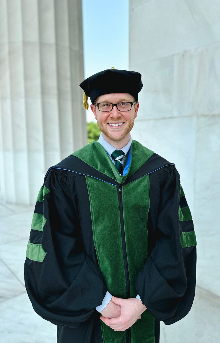 Closed out over a decade in DC with one final activity: @GWSMHS graduation. Such a special day surrounded by amazing ppl. Congrats to all the grads! Next stop @UVA_Pathology! #GWCommencement #Classof2023 #path2path