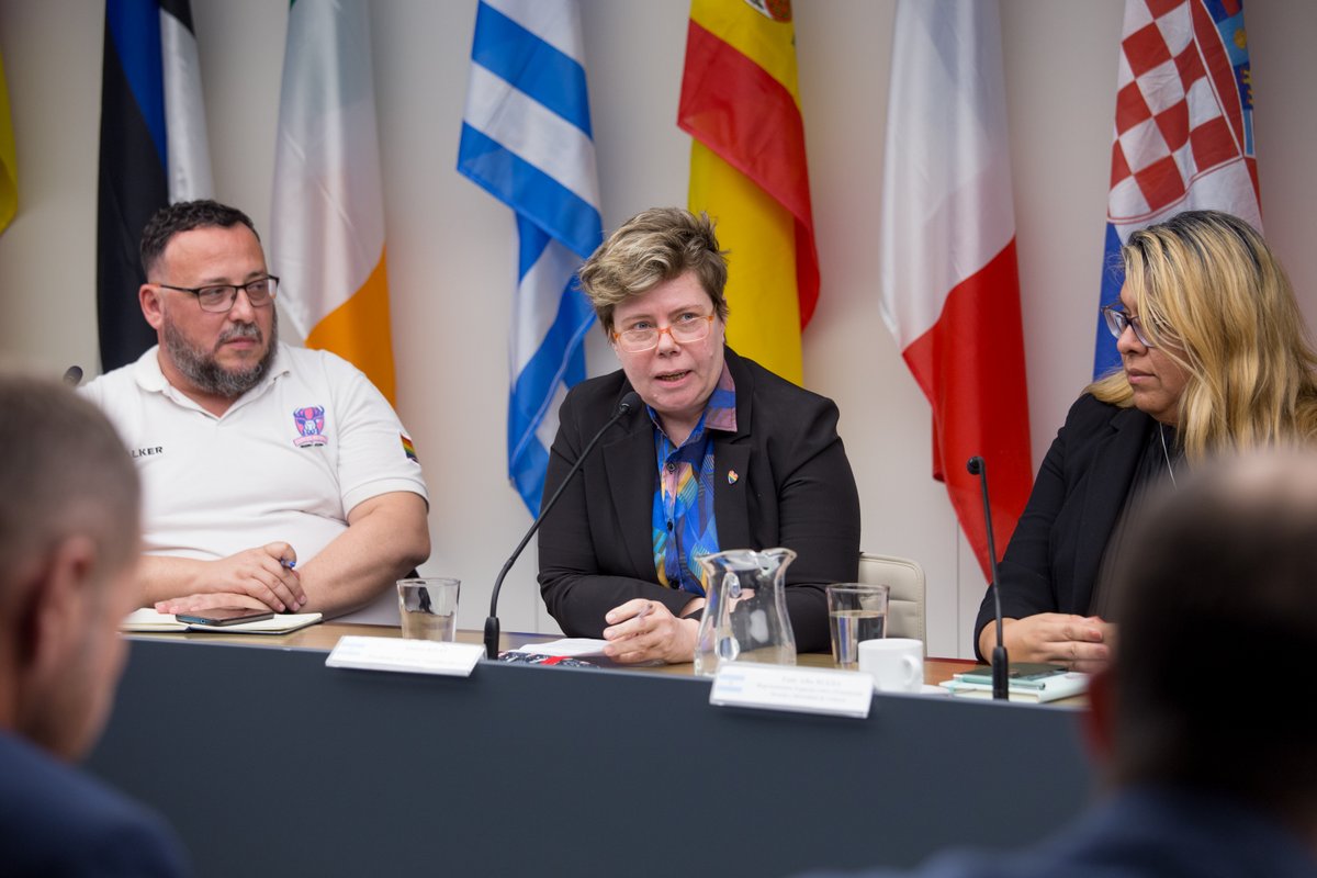 rivas_ar's tweet photo. 🌈✨ Participé como speaker en la Unión Europea delegación argentina junto a referentes LGBTQ+ en el Día Internacional contra el odio hacia personas LGBTIQA+.Agradezco a la Unión Europea y a todes les participantes por esta  oportunidad.  #IDAHOT #UniónEuropea #DerechosLGBTQ+ https://t.co/1UrwzG4yGA