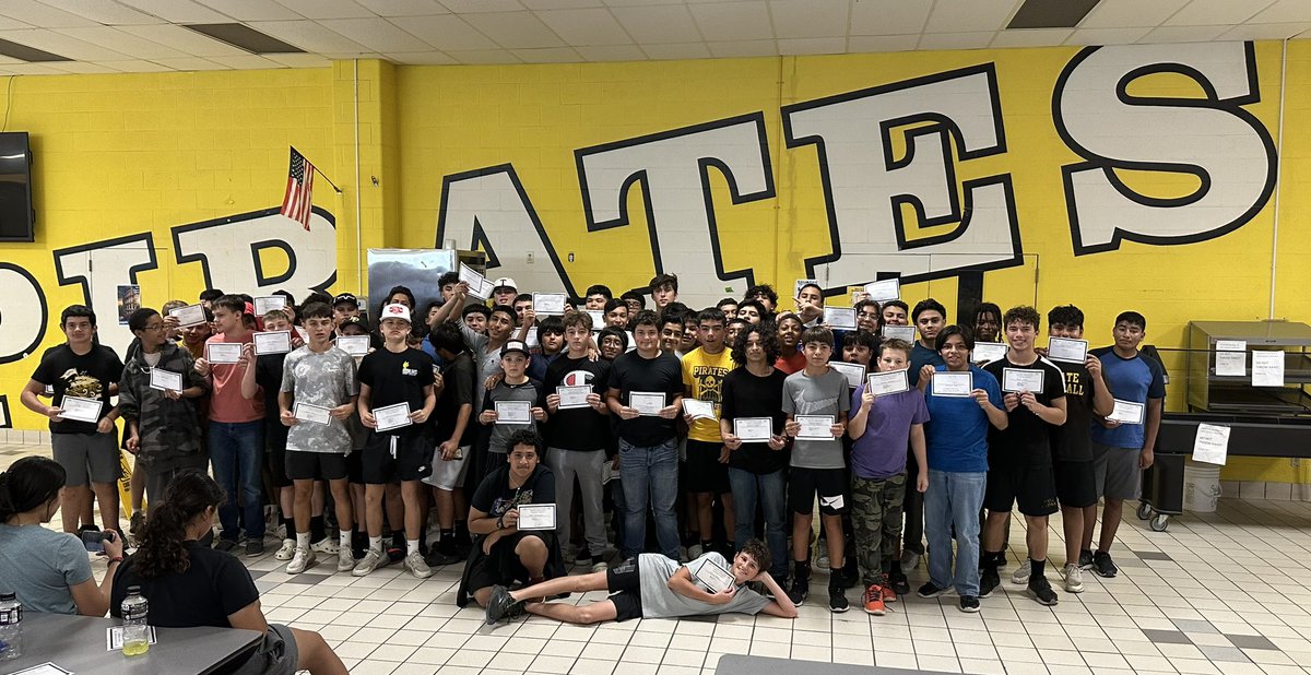 Lori Wilson🖤☠️💛 tweet media