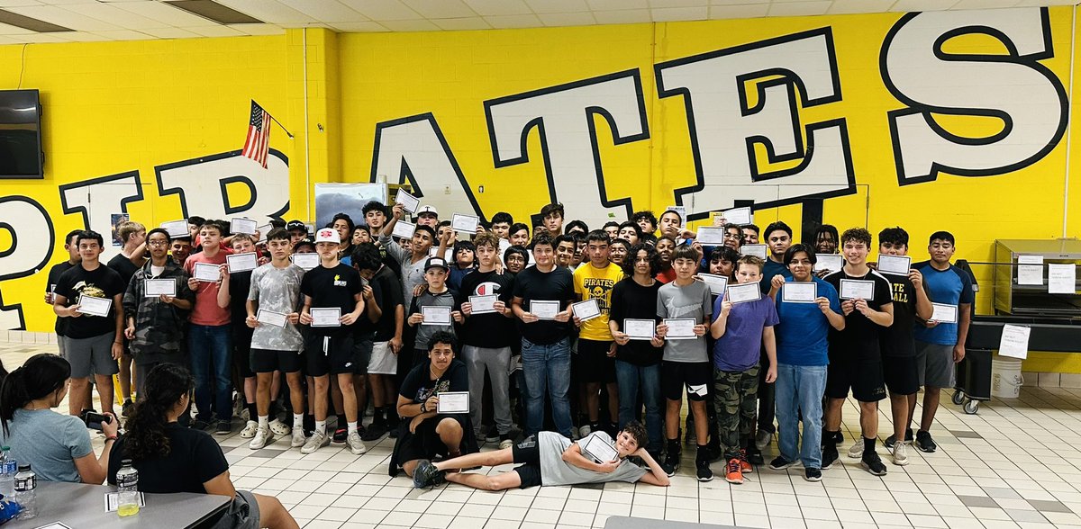 Lori Wilson🖤☠️💛 tweet media