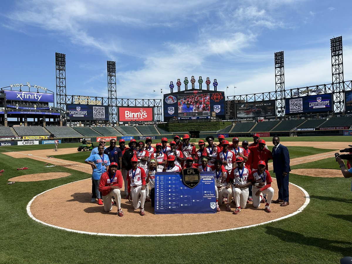 The Kenwood Broncos are your 2023 Chicago Public League Varsity Baseball Champions! Congrats to the Broncos and congrats to Payton on an incredible city season. Good luck at State! And thanks to @ChicagosMayor for your support !! @BroncoSociety @WPCPAthletics @ChiPubSchools