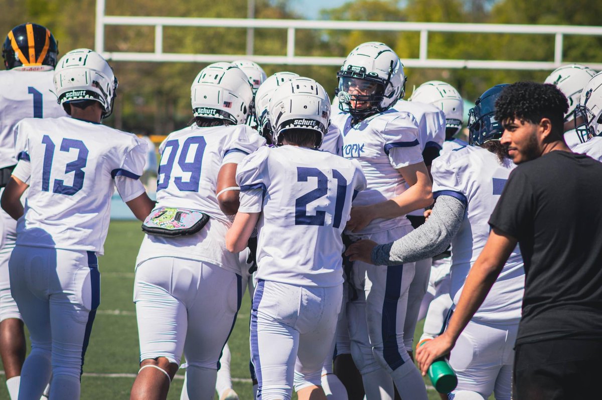 JayAveD1's tweet photo. Spring szn coming to an end…#99🤍 https://t.co/La7Gm4U3LG