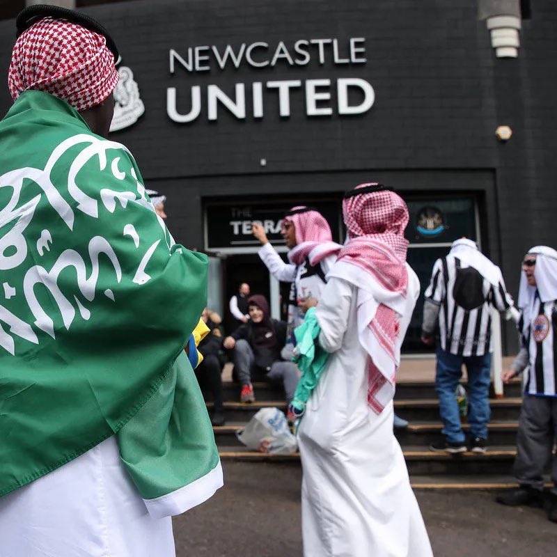 m_bin_faisal's tweet photo. بعد سنه ونصف من الاستحواذ السعودي و من فريق ينافس على الهبوط إلى فريق سيشارك في دوري الأبطال معجزة ما حدث في نيوكاسل يونايتد 
المشروع السعودي أصبح عنوان النجاح في كرة القدم 🇸🇦🇸🇦🇸🇦 https://t.co/drHf3HM744