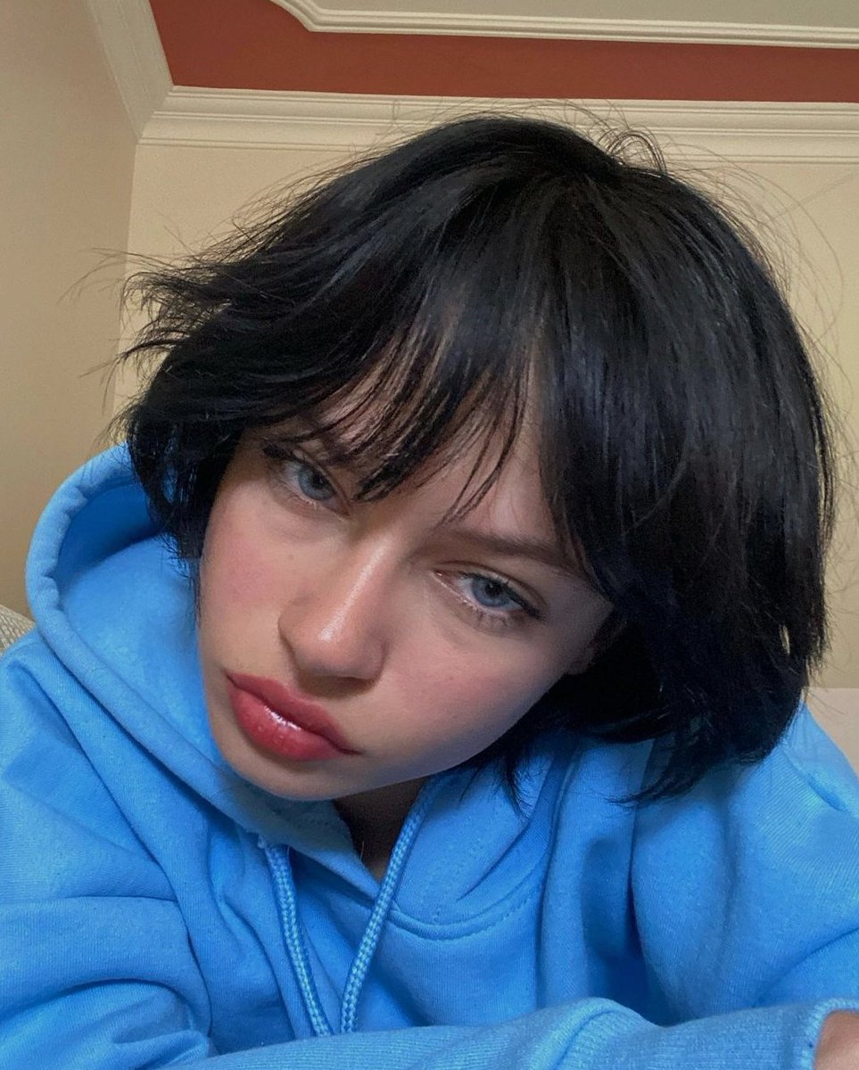 ⠀⠀⠀⠀⠀⠀  
y che qué pena, nena, no 
llores más en esta noche. ✧
 ⠀⠀⠀⠀⠀⠀