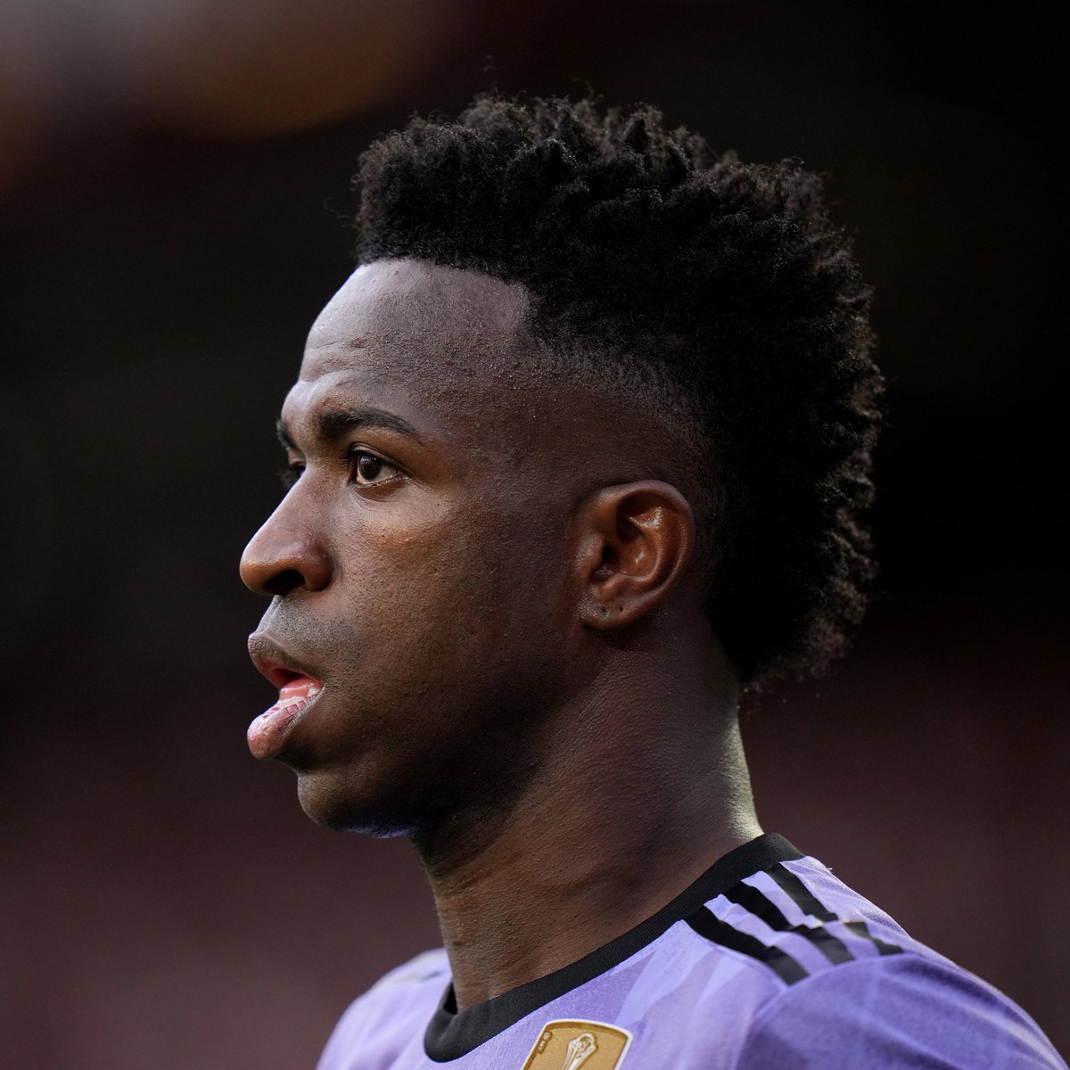 🚨AGORA: Rio de Janeiro apaga as luzes do Cristo Redentor em solidariedade ao jogador Vini Jr. que sofreu racismo na Espanha.