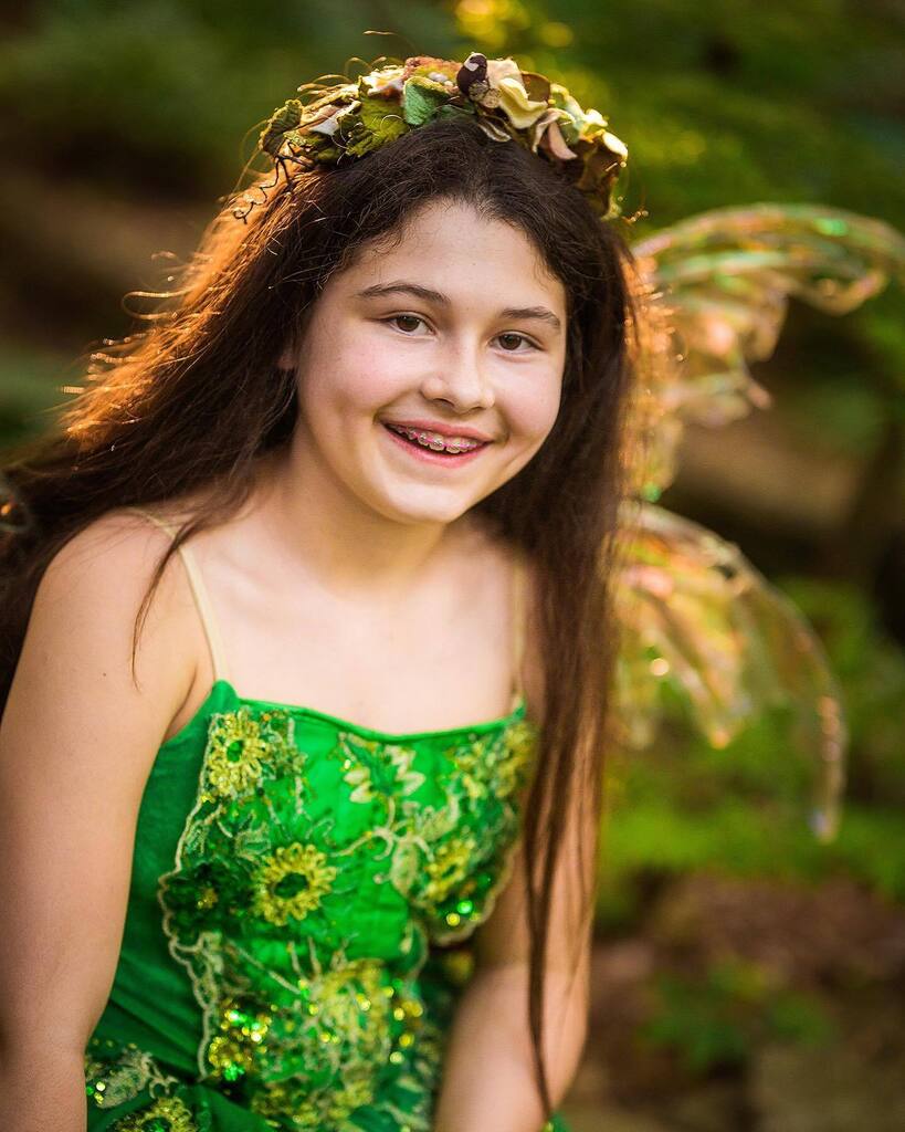 Meet Grace! Grace was nominated last year for my memorial princess event, but the early freeze knocked all of our flowers and leaves down so we opted for a spring session instead. Grace is a heart transplant recipient! 💚❤️ ift.tt/r6dhleD @sigmaphoto 85mm 1.4 Art…