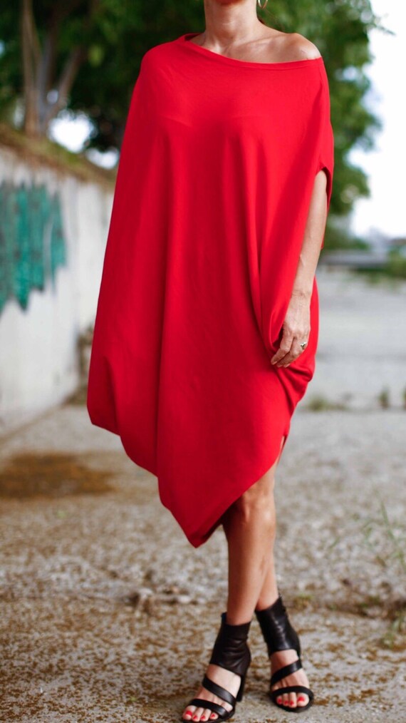 Red Dress, Oversized Asymmetrical Dress, Loose etsy.me/2TqgGpQ #reddress #plussizetunic #clothing #loosedress #oversizetunic @etsymktgtool