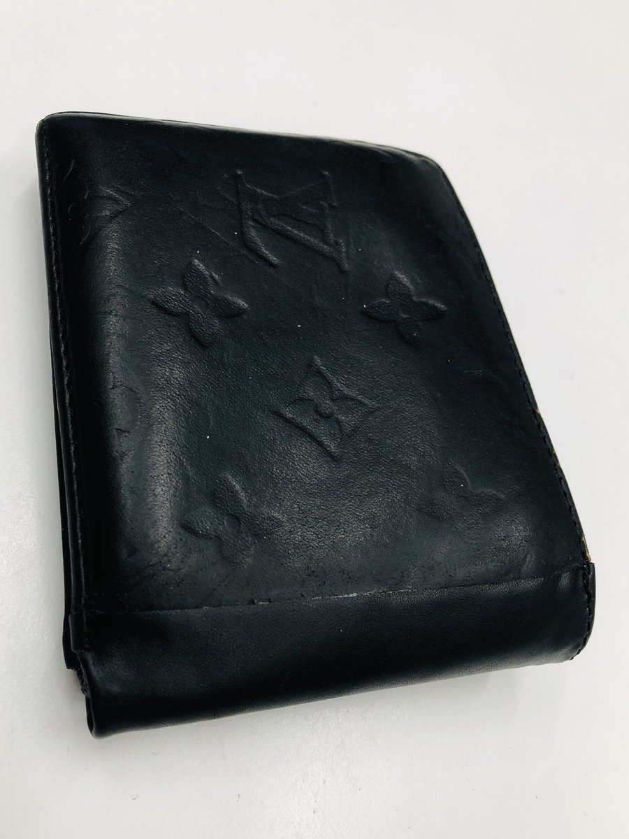 Workshop_SOLE's tweet photo. ルイ・ヴィトンの財布修理
財布の腰がかなり痛んでます。
革補強して、また長く使って頂けます。
思い入れのある財布は修理して永く使いたいですね。
#財布修理 #練馬区 #workshopsole https://t.co/7J9P4sxEOG