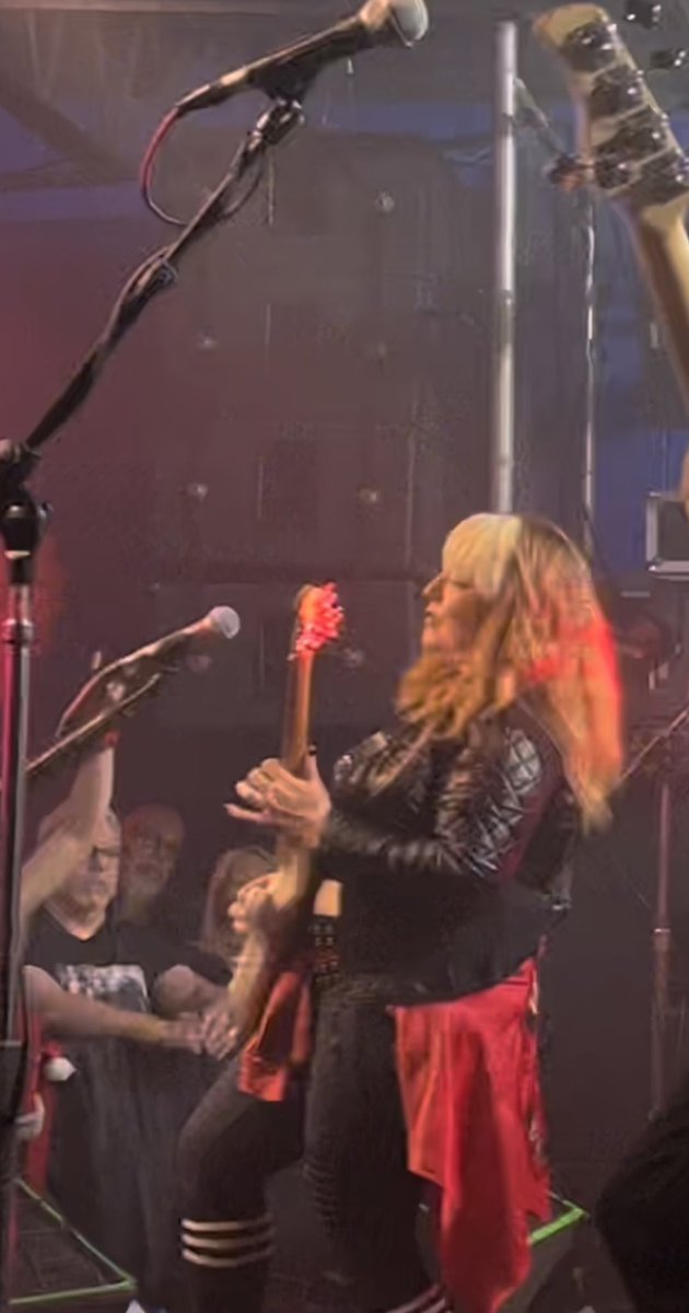 taralynchrocks's tweet photo. Road shot ๐บ๐ธ #taralynch #badassery #newsingle #metal #heavymetal #ferrari #racetrack #tour #band #femaleguitarist #womenwhorock #guitara #evilenough #hardrock #guitar #guitarsolo #guitarplayer #guitarrista #guitarra #guitarist #music #femalefrontedmetal #metalmusic #metalband #rock #femalemetalsinger #band #hardrock #usa #picsfromtheroad