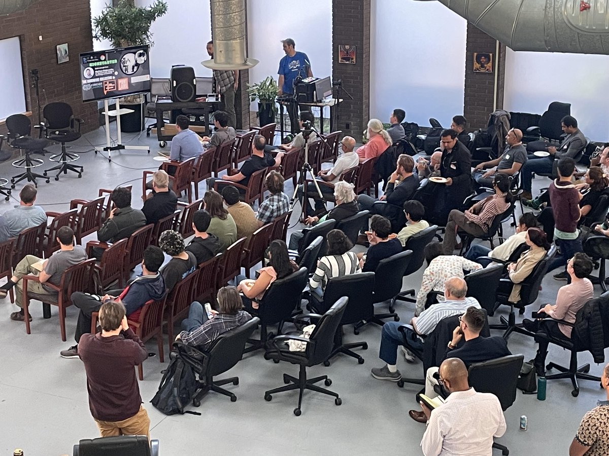 hardwaremassive's tweet image. 🔄A fantastic event last week at Portlabs. Thanks to thought leaders like Loren Taylor, Aaron Fitzgerald, Philip Y Li for their insights. Big thanks to @Kickstarter  👏 Stay tuned for more! 

#DrivingClimateAction #TechInnovation #HardwareCollective #Sustainability