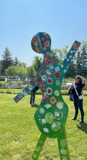 Our 1st Graders Rock!These beautiful sculptures can be found at Fodor Farm. Thank you to the Silvermine Arts Center for helping with this arts integrated project.Thank you Greg Burnett for coming to this special ceremony 🌈❤️<a href="/mrtprincipal/">Medard Thomas aka MrT</a> <a href="/NorwalkPS/">NorwalkPublicSchools</a> <a href="/SilvermineArts/">Silvermine Arts Center</a> <a href="/gregb4norwalk/">Greg Burnett</a>