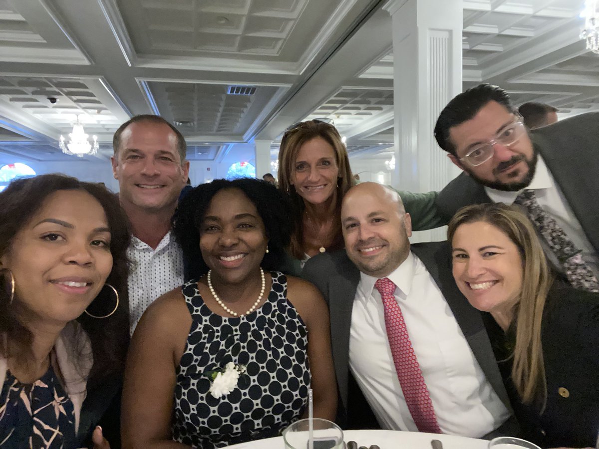 Lorna R. Lewis tweet media