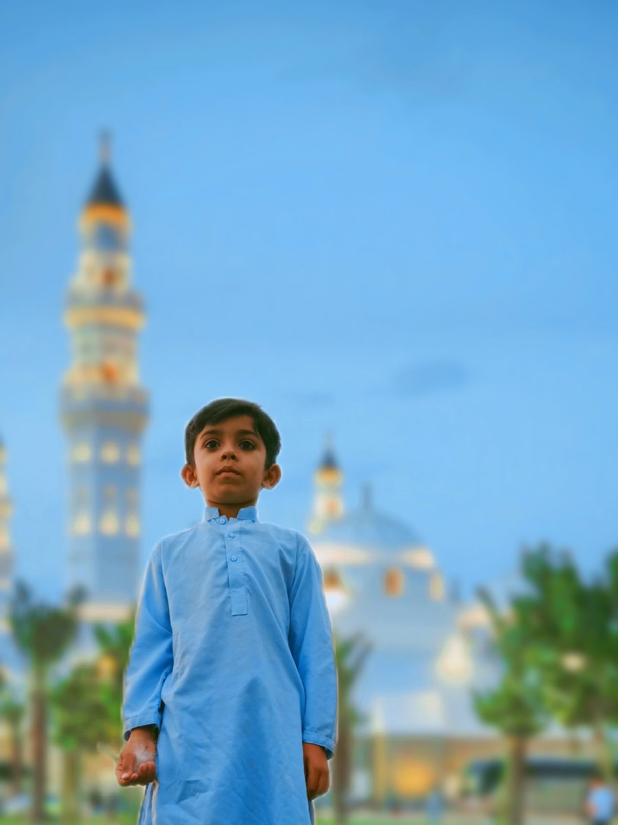 AsifAmjad15's tweet photo. A Beautiful Seen 😍 With A Very Beautiful ❤️ Mosque 🤩
..
.
#photography #photooftheday #picture #editing #Editor #pic #massallah #beautiful #seenasreal #owesome  #Today #todaypost #tranding #trand  #PakistanZindabad #Pakistani #subhanallah #nature #likethis https://t.co/JXQqfKgIoK