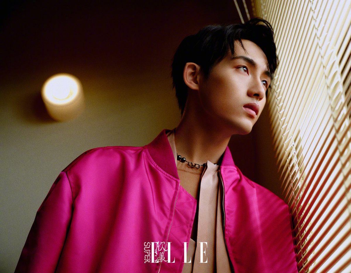 #DongSicheng takes the cover of SuperELLE - June 2023 

Full spread - weibo.com/1684446114/490…