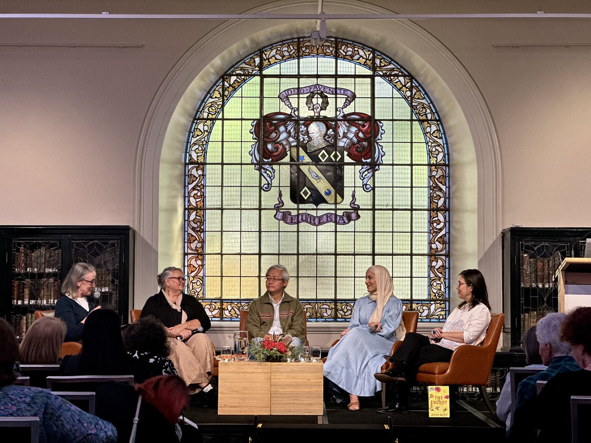 Happening right now! #NSWPLA winners Debra Dank, Jackie Bailey, Kim Cheng Boey and <a href="/BankstownSlam/">BankstownPoetrySlam</a>’s Sara Mansour are here at the Library with <a href="/janemccredie/">Jane McCredie</a>, discussing how they weave personal experiences into their work.