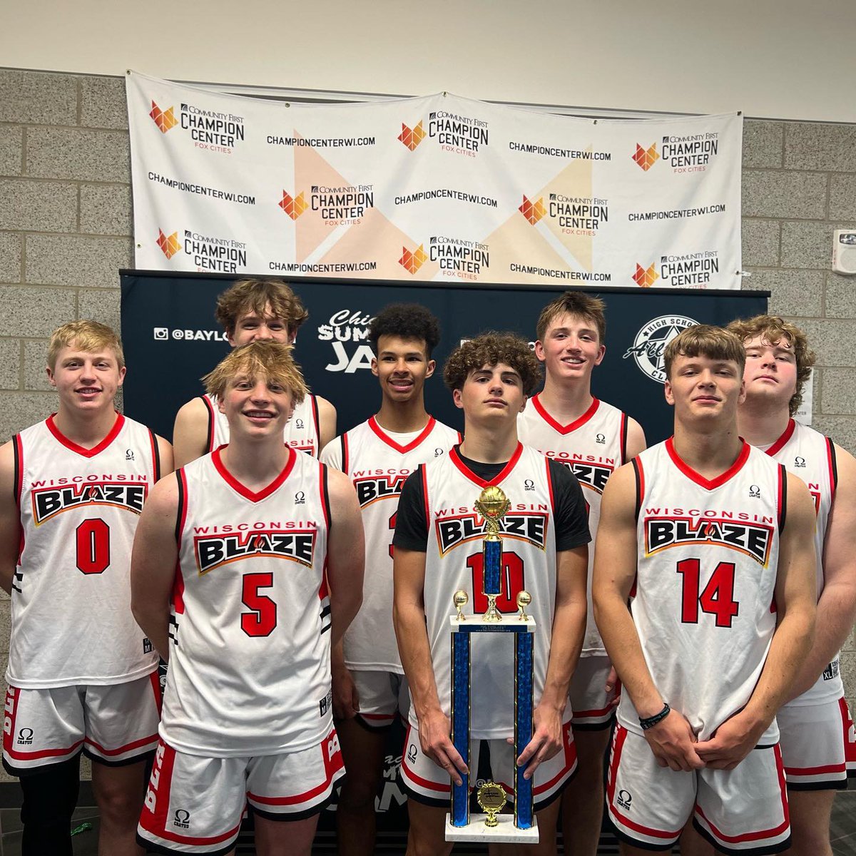 Our Boys 17U Black team worked hard this weekend at the @bayloryouth May Havoc tournament in Appleton!

#BeTheFlame🔥 #BlazeBasketball🏀