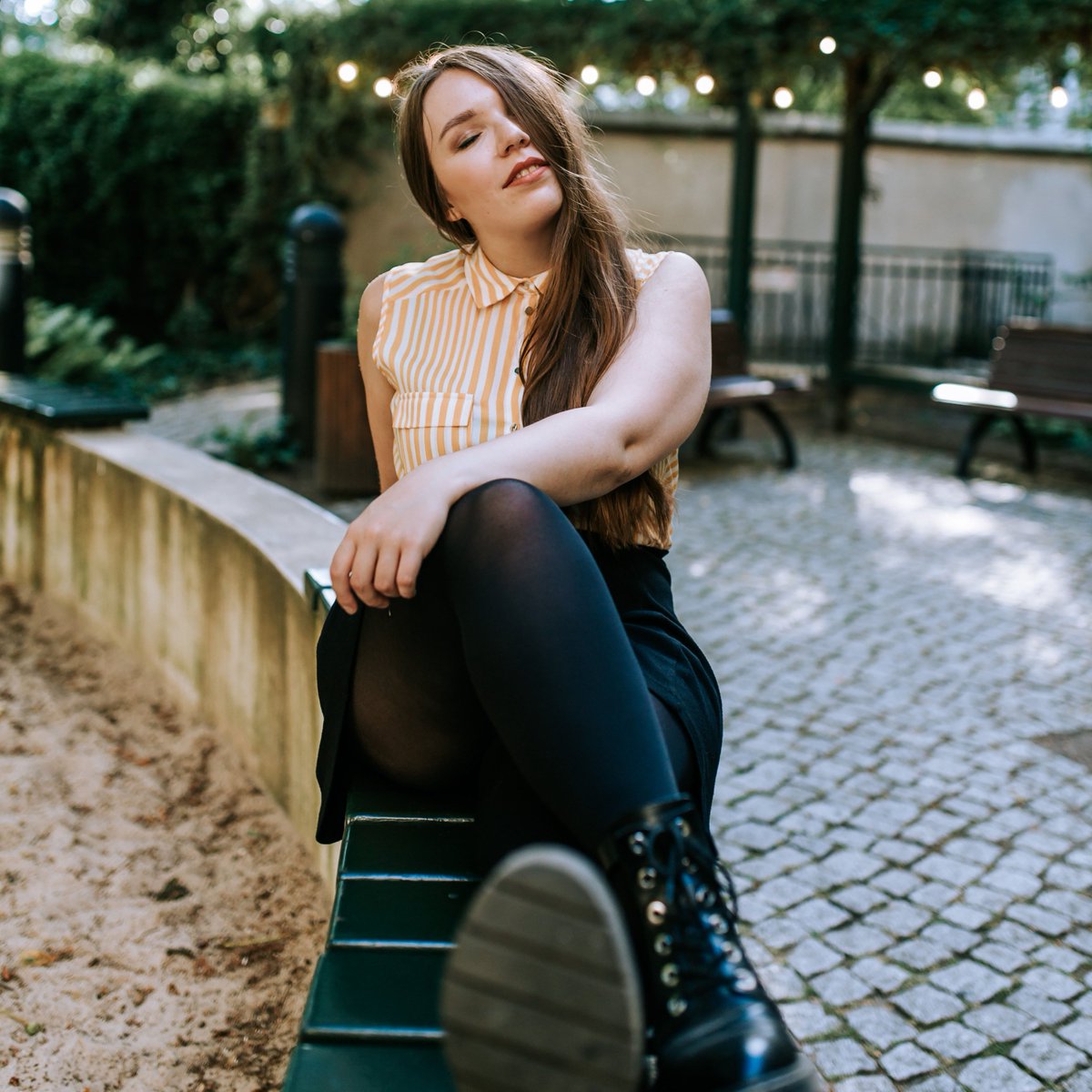 PixelLizzy's tweet image. Hi there, I'm stuffed with pixels!🌙*｡✦

I stream cozy &amp;amp; indie games and produce a podcast in which I read the books from Skyrim as bedtime stories in german language. ✦˚. 

⭐ linktree.pixellizzy.de
💌 sayhello@pixellizzy.de