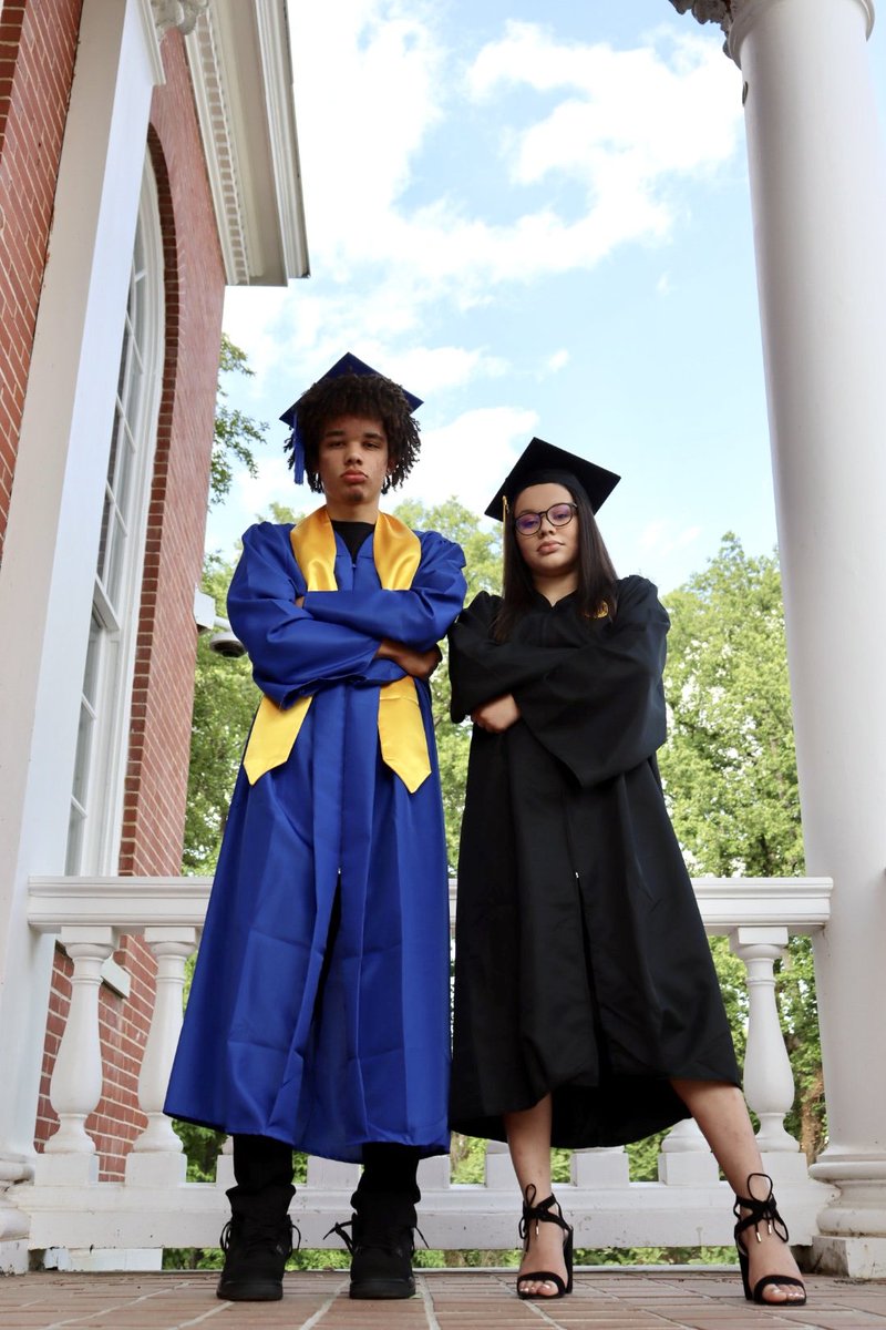 CoachDHaze's tweet photo. Whirlwind Weekend! Graduations everywhere...College, HS, &amp; Elementary! Plus the granddaughter's birthday! Time flies, Love Yourz! #justdiddy #BeGreat https://t.co/imFRPHhQmn